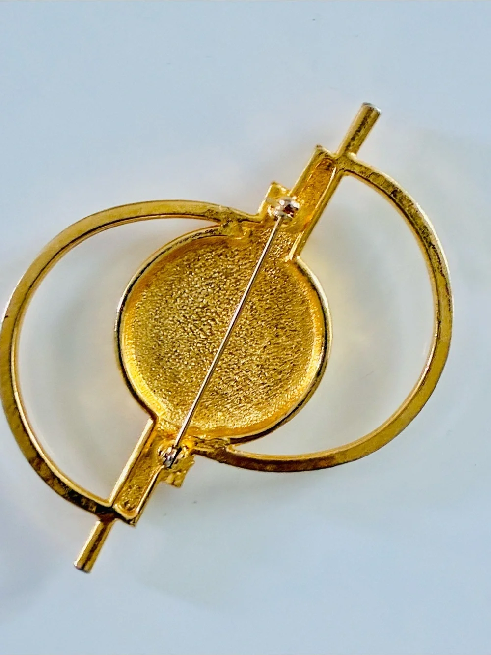 Bold Ambiguous Gold-Tone Circular Pin with Black Enamel Center Everyday Elegant